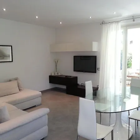 Francesco's - Private Pool & Jacuzzi Villa *